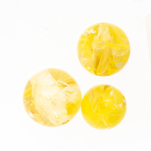 プラスチックビーズ