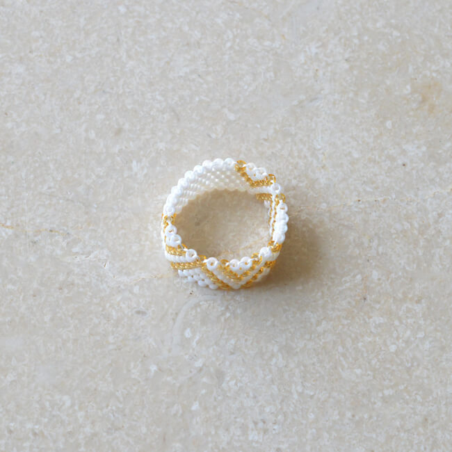 ペヨーテステッチで作るシンプルリング(トライアングル)