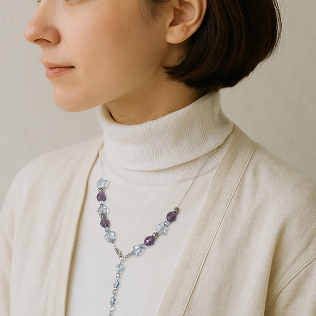 夜空のきらめきネックレス(ブルー）