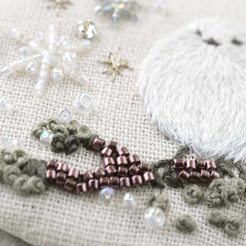 Long-tailed Tit Brooch（ふっくらシマエナガのブローチ）