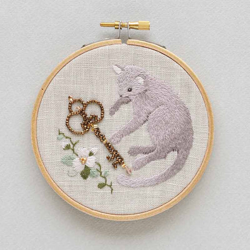 Mischievous Cat Wall Decoration（いたずらネコの壁飾り）