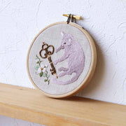 Mischievous Cat Wall Decoration（いたずらネコの壁飾り）
