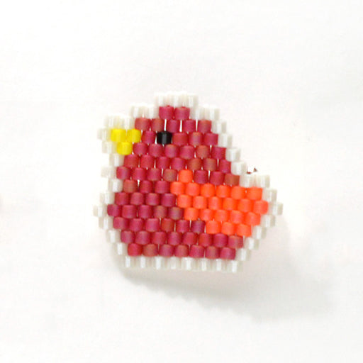 ハンドメイドの材料紹介「「シェイプドステッチで作る小鳥ブローチ（赤）」の材料」