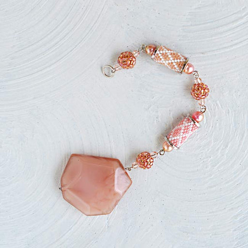 ハンドメイドの材料紹介「「ローリングビーズとビーズボールのオーナメント（ピンク系）」の材料」