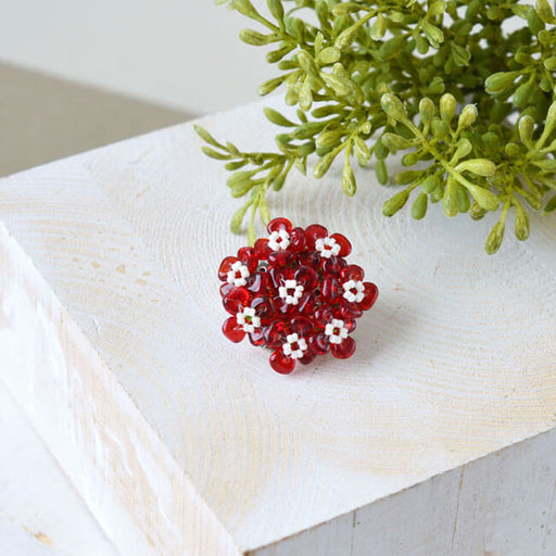 ハンドメイドの無料レシピ「グラスチップで作るバーベナのブローチ」