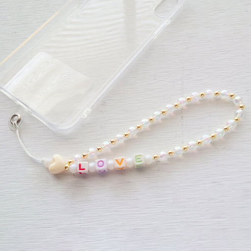 ハンドメイドの材料紹介「「LOVEストラップ」の材料」