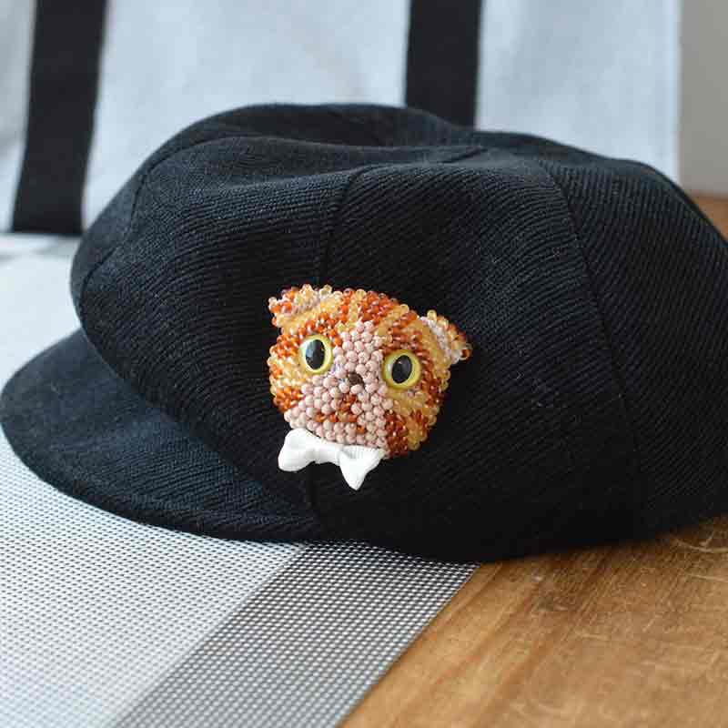 ビーズ編みの猫ブローチキット(キジトラ)