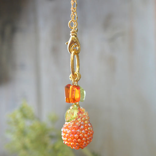 ハンドメイドの材料紹介「「オレンジラフランスのバッグチャーム」の材料」