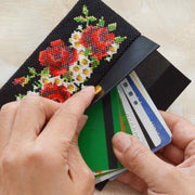 ペヨーテステッチで作るカードケースキット(薔薇とマーガレット)