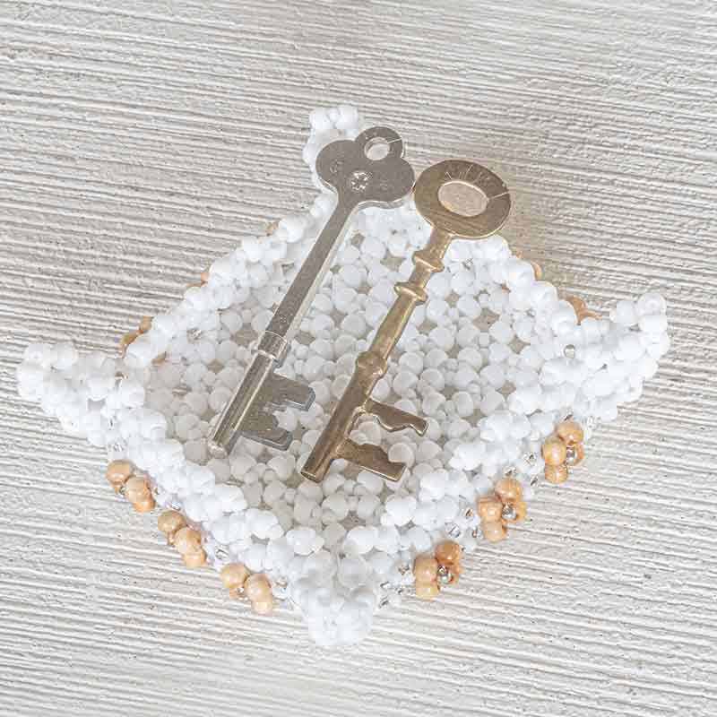 テグス編みで作るスクエアトレイ(ナチュラル)