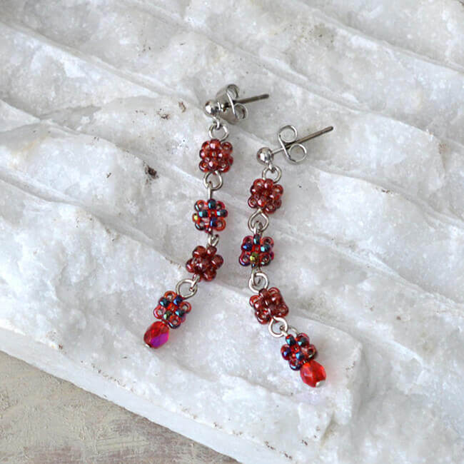 ハンドメイドの材料紹介「「ビーズボールのラインピアス（レッド）」の材料」