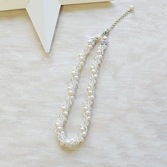 ハンドメイドの材料紹介「「コットンパールのビーズクロッシェネックレス（ホワイト）」の材料」