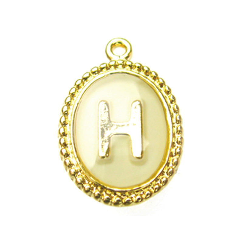 アルファベットチャーム（ホワイト・G）