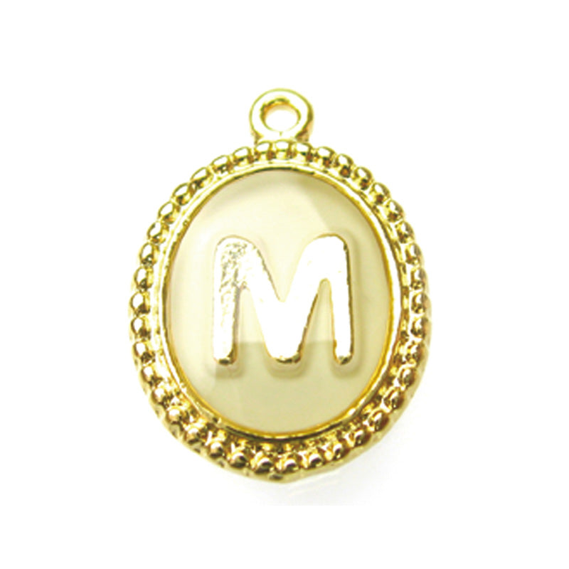 アルファベットチャーム（ホワイト・G）