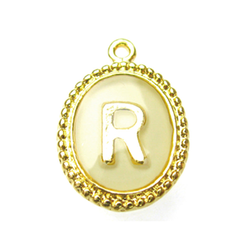 アルファベットチャーム（ホワイト・G）