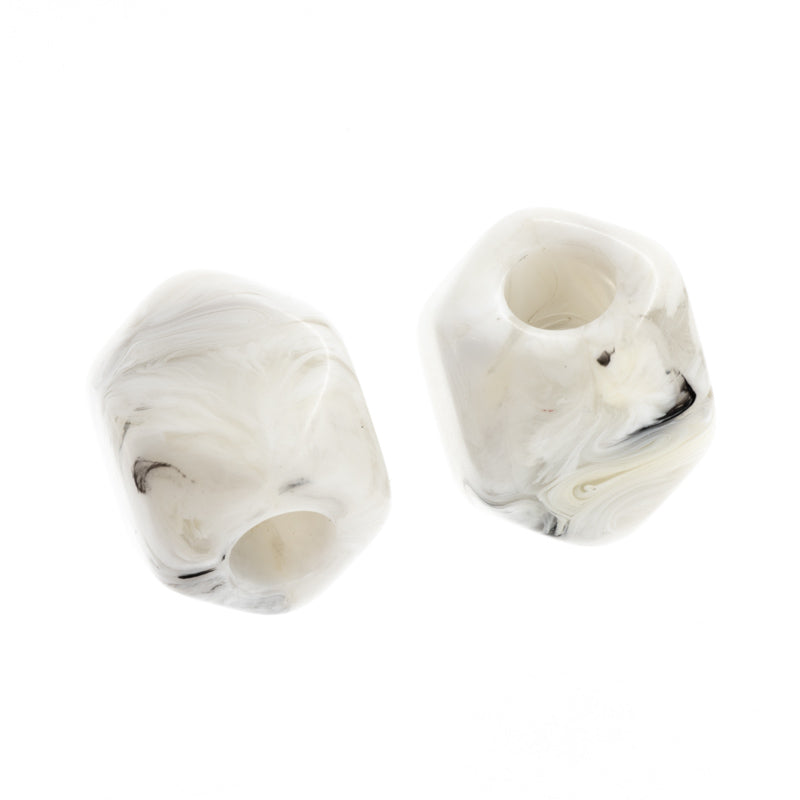 プラスチックビーズ