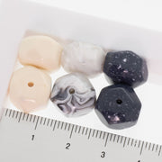 プラスチックビーズ