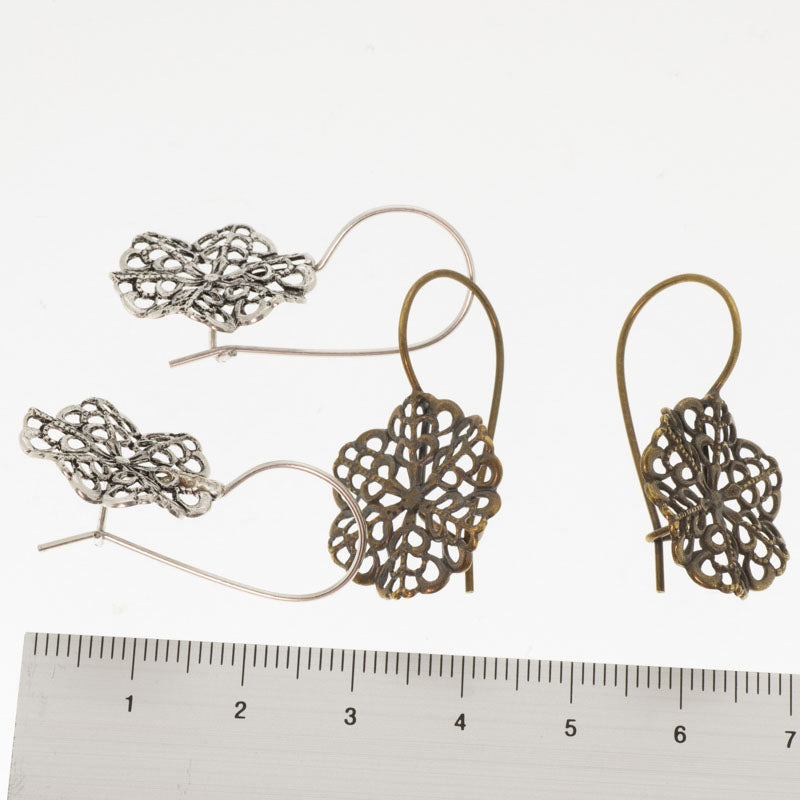 Menoniピアス