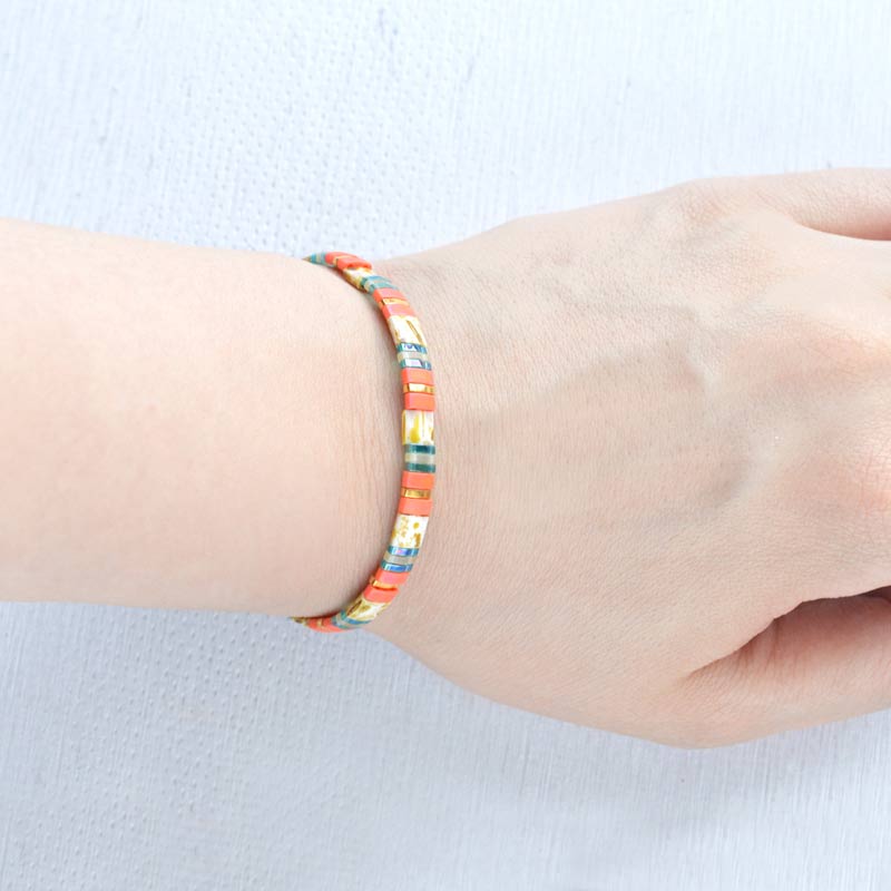 ティラビーズのファインカラーブレス（金具タイプ）