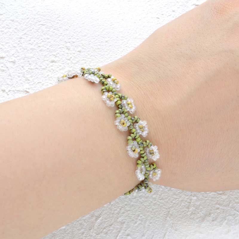 ボタニカルチェーンのブレスレット