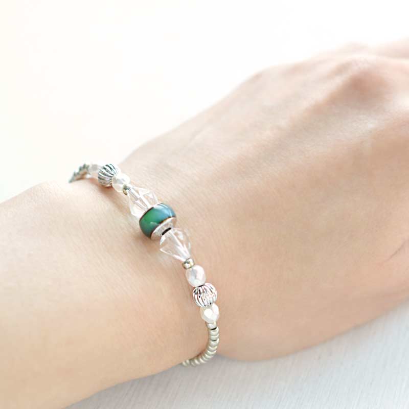 ミラージュビーズのシンプルブレスレット