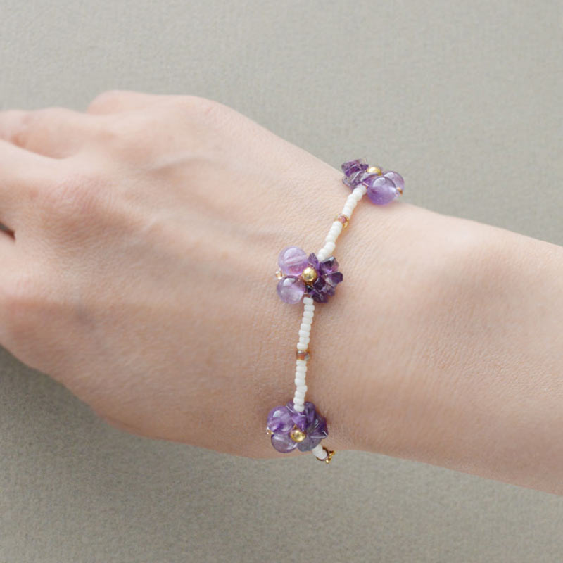 アメジストで作る　スミレのブレスレット