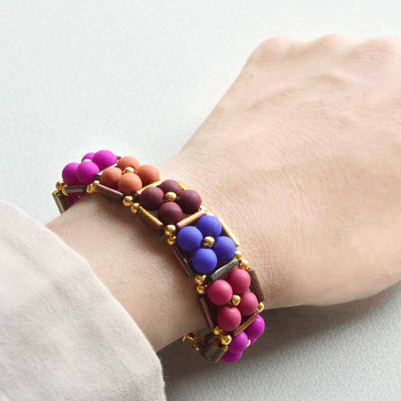 ベルベットカラーのボヘミアンブレスレット