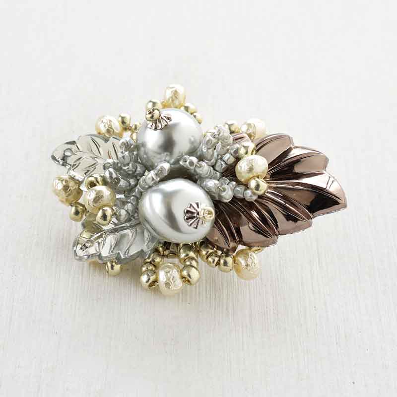 レディブーケブローチ