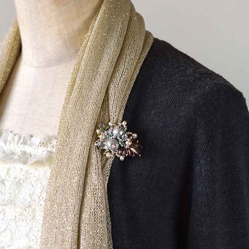 レディブーケブローチ