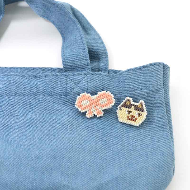 シェイプドステッチで作るぶさねこブローチ