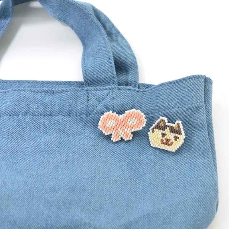 シェイプドステッチで作るリボンブローチ