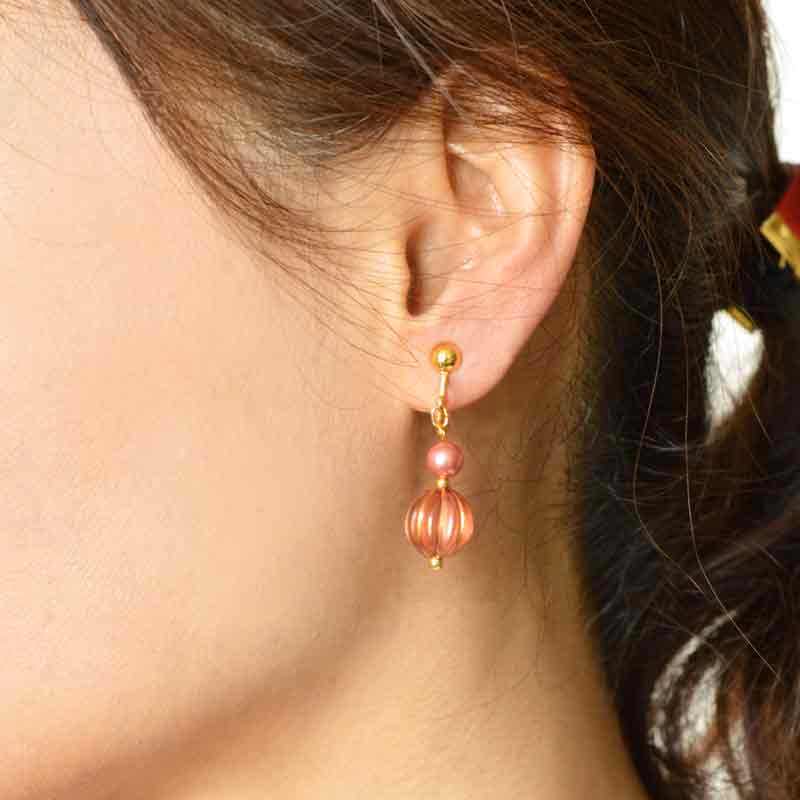 メロンボールのイヤリング