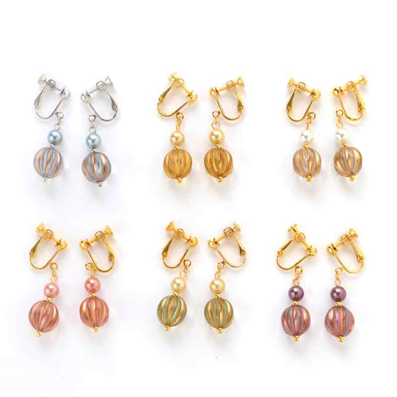 メロンボールのイヤリング