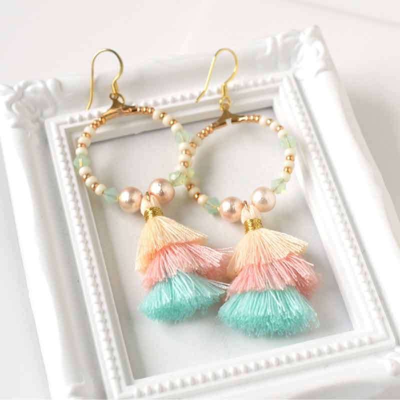 3色mixタッセルのサークルピアス
