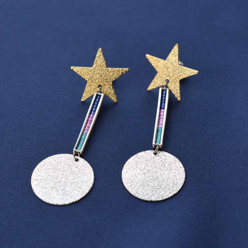 メタルパーツのスターピアス