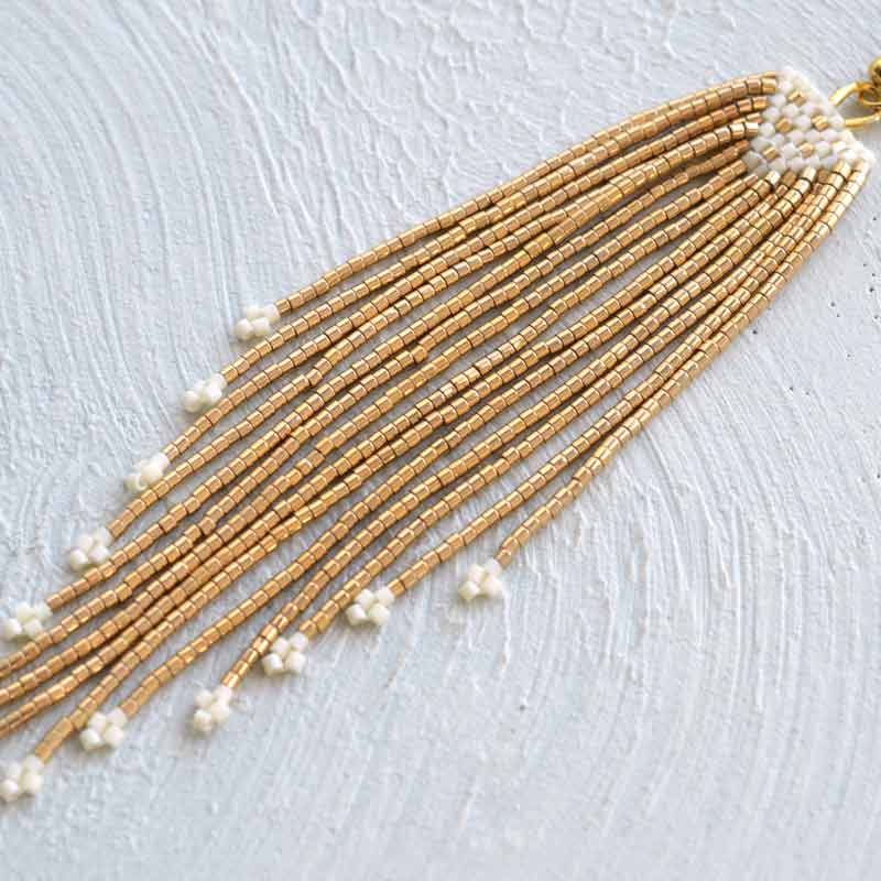 シャイニービーズのフリンジピアス（ノンホールタイプ）