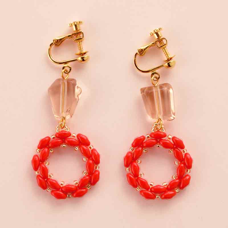 スーパーデュオビーズのサークルイヤリング