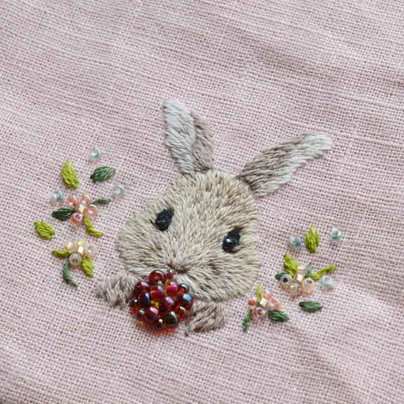 Munching Rabbit Pouch（もぐもぐうさぎの巾着）