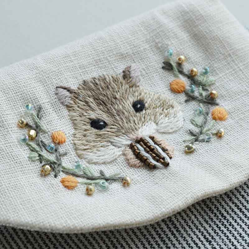 Munching Hamster Pouch（もぐもぐハムスターのポーチ）