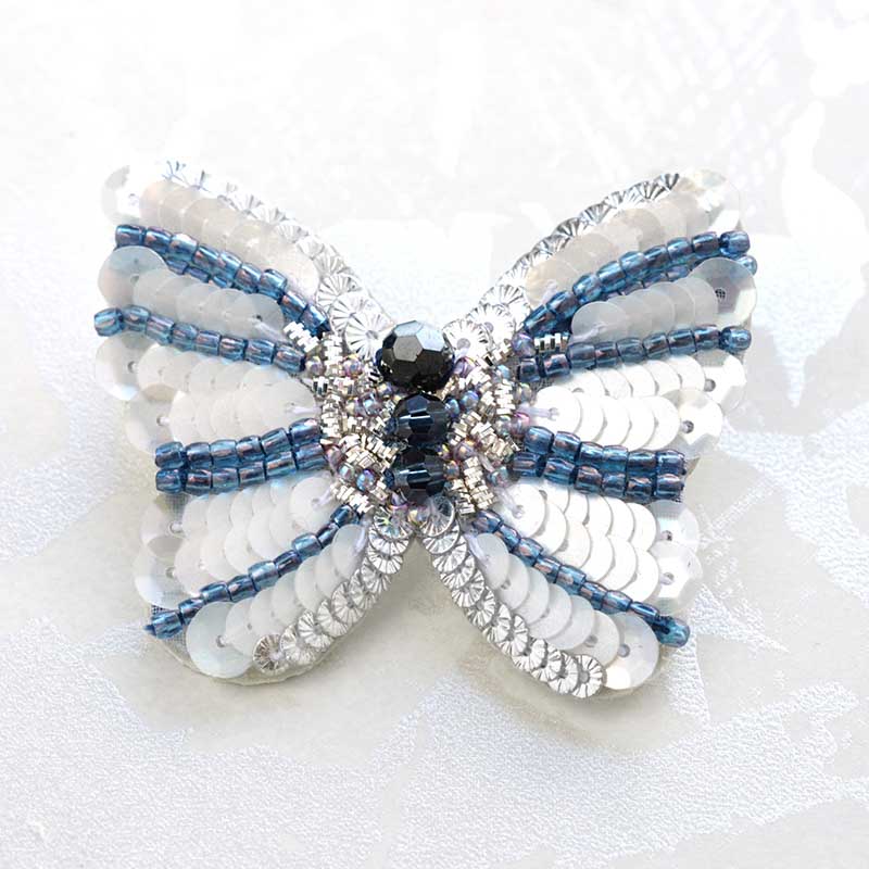 バタフライブローチ