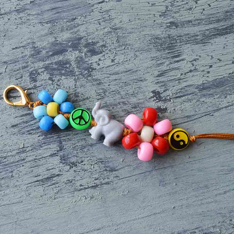 ポニービーズで作る　お花のチャーム