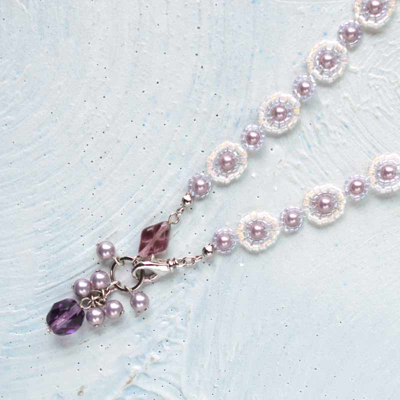 デージーステッチのパープルネックレス