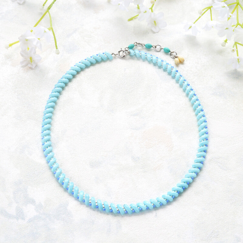 カリビーズのショートネックレス