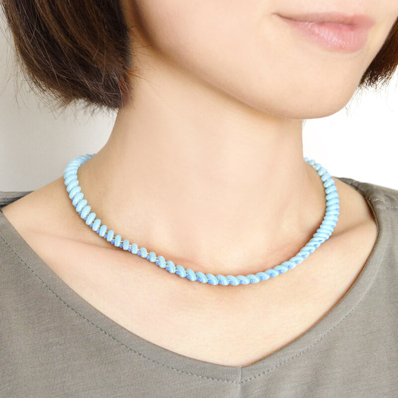 カリビーズのショートネックレス