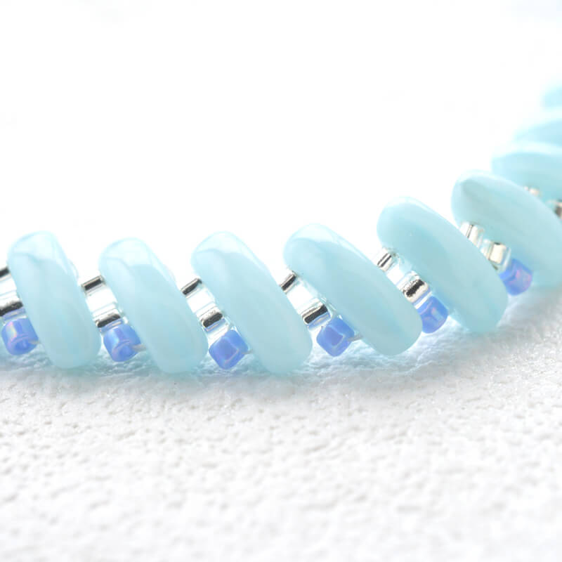 カリビーズのショートネックレス