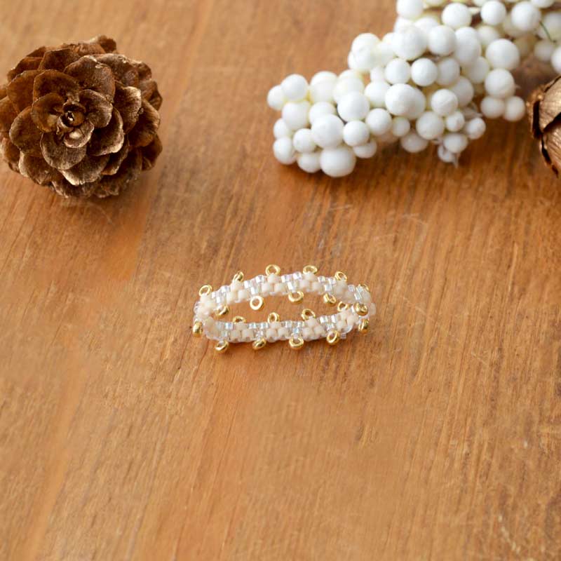 ペヨーテステッチで作る リングドットのビーズリング