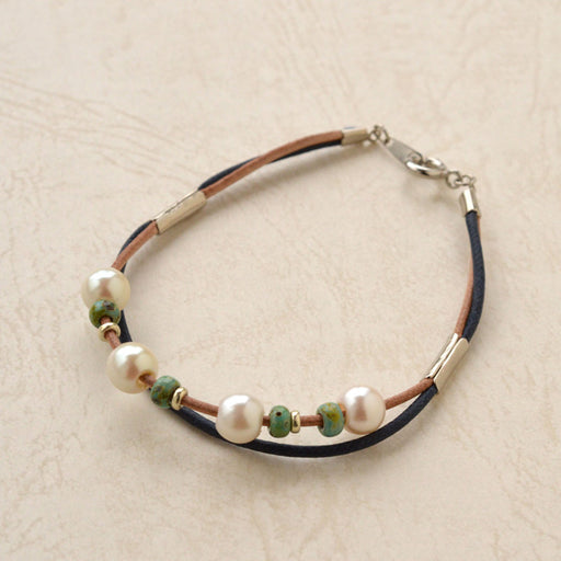 ハンドメイドの材料紹介「「ツートンカラーのシンプルブレス(紺)」の材料」