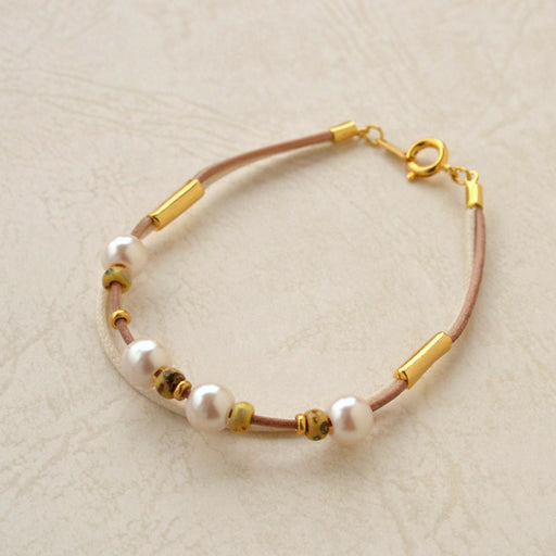 ハンドメイドの材料紹介「「ツートンカラーのシンプルブレス(生成)」の材料」