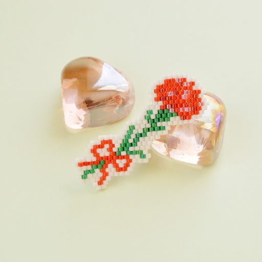 ハンドメイドの材料紹介「「カーネーションブローチ」の材料」