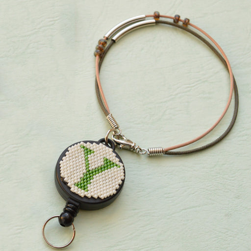 ハンドメイドの材料紹介「「リールキーホルダー（Y）」の材料」